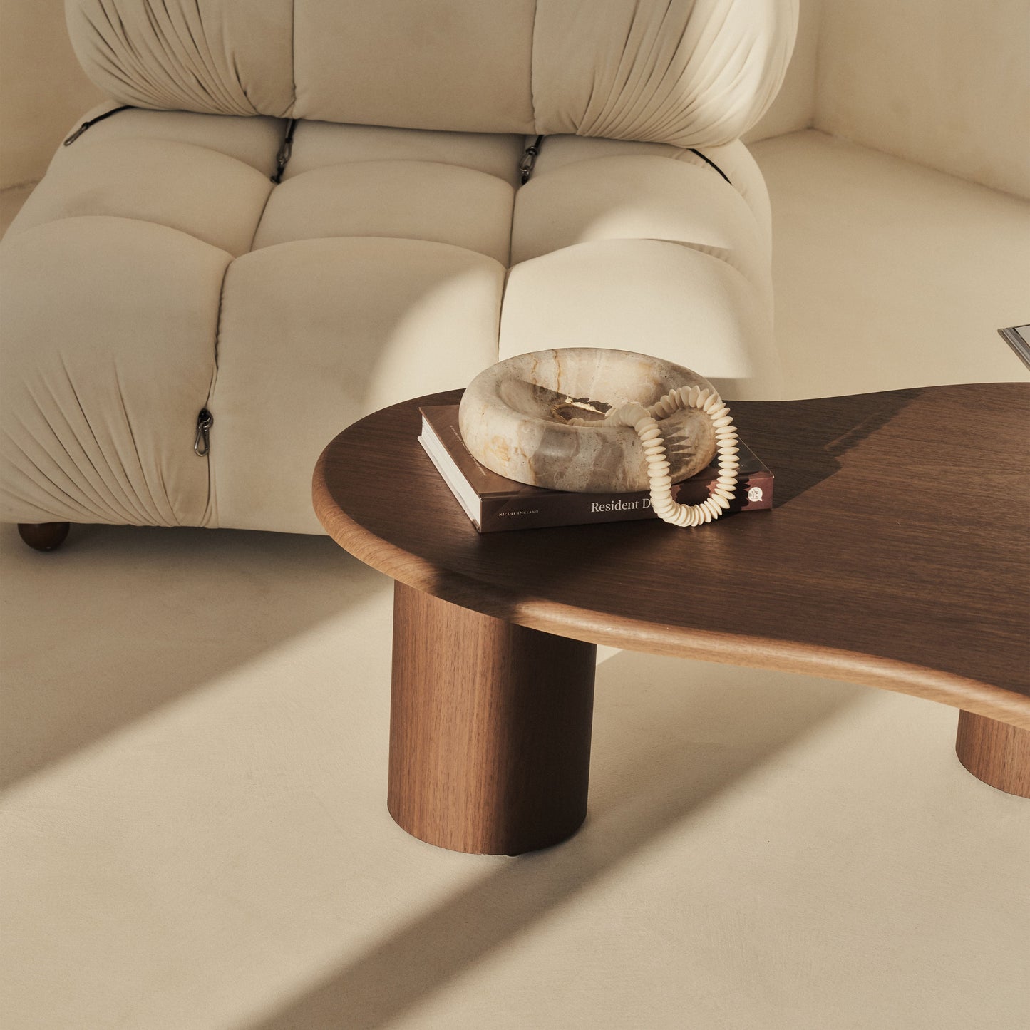Savanna - Grande table basse en bois foncé irrégulier