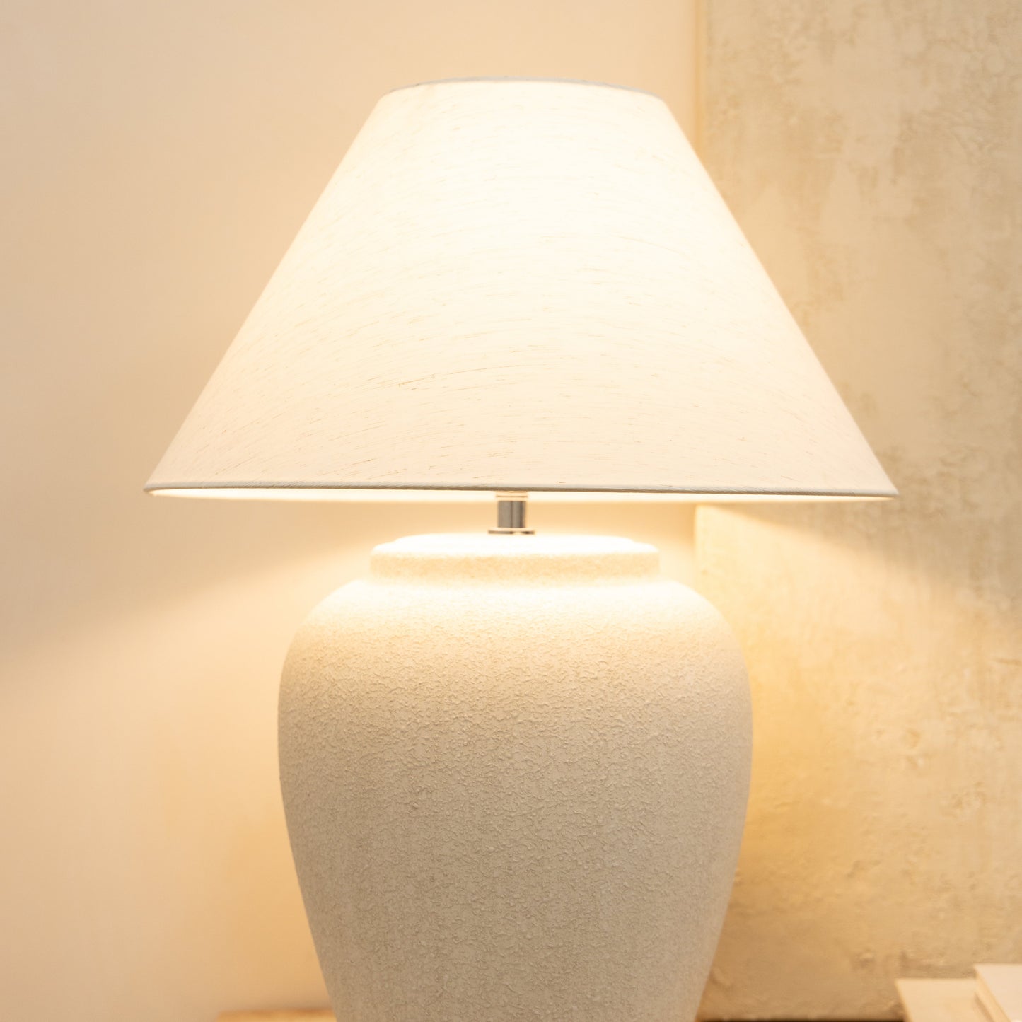 Sicile - Lampe de table avec abat-jour en céramique pierre Coolie