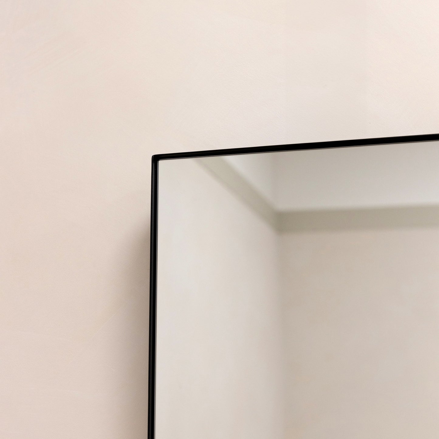 Theo - Grand miroir mural rectangulaire en métal noir 120cm x 90cm
