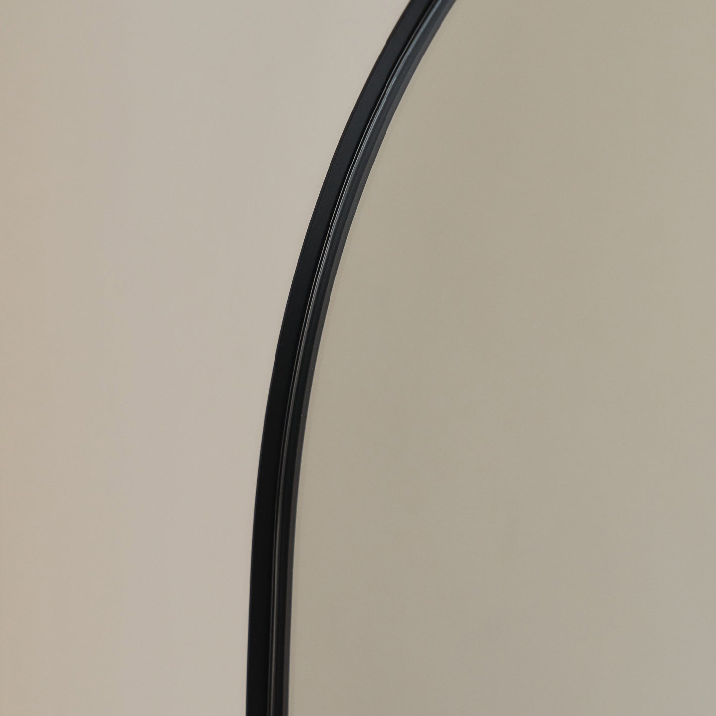 Theo - Miroir Métallique Noir Arqué Grand Pleine Longueur 160cm x 50cm