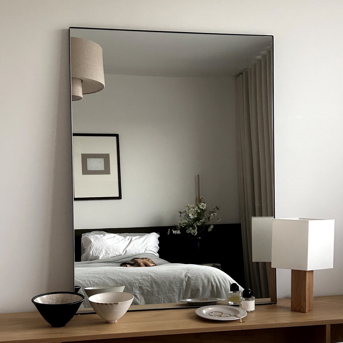 Theo - Grand miroir mural rectangulaire en métal noir 120cm x 90cm