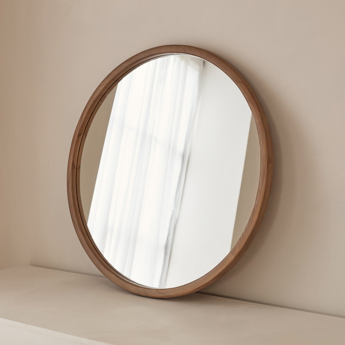 Arden - Miroir mural rond en bois chaleureux 70cm x 70cm