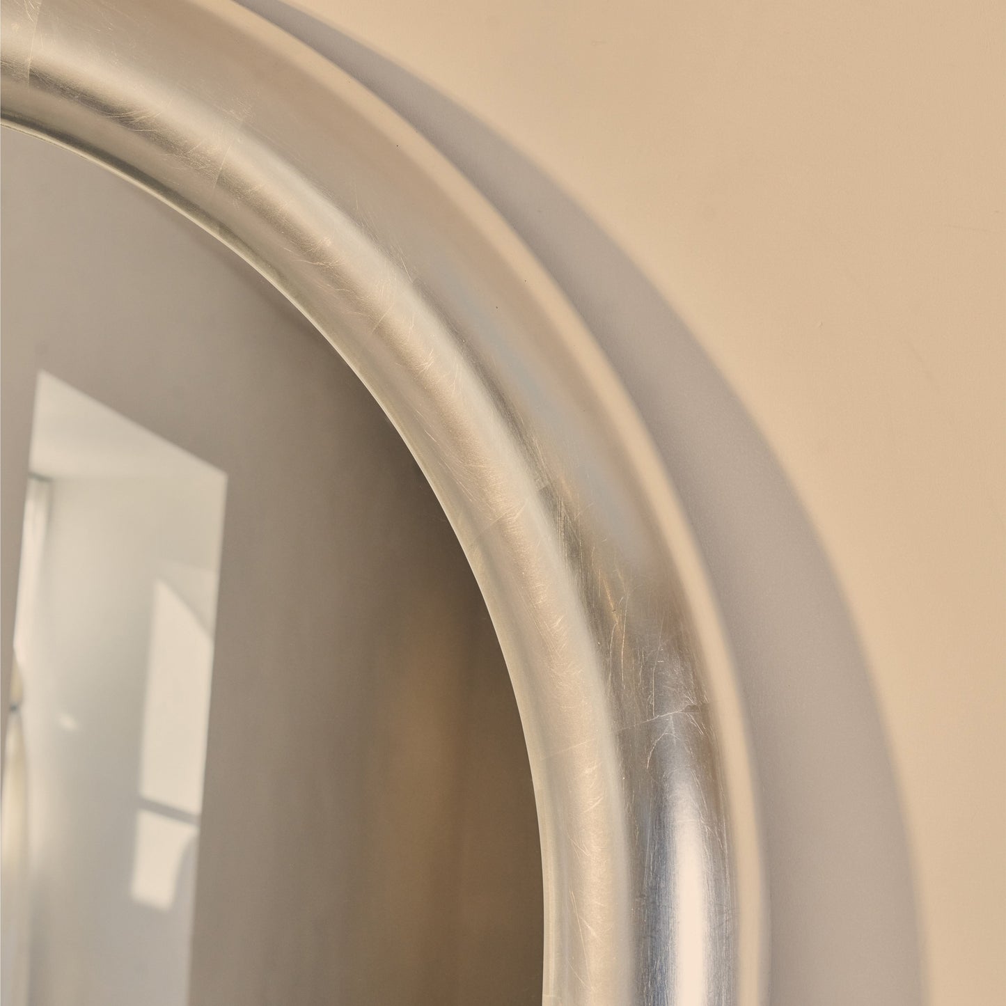 Obsidian - Miroir Extra Large Arqué Pleine Longueur Chrome Brossé 200cm x 120cm