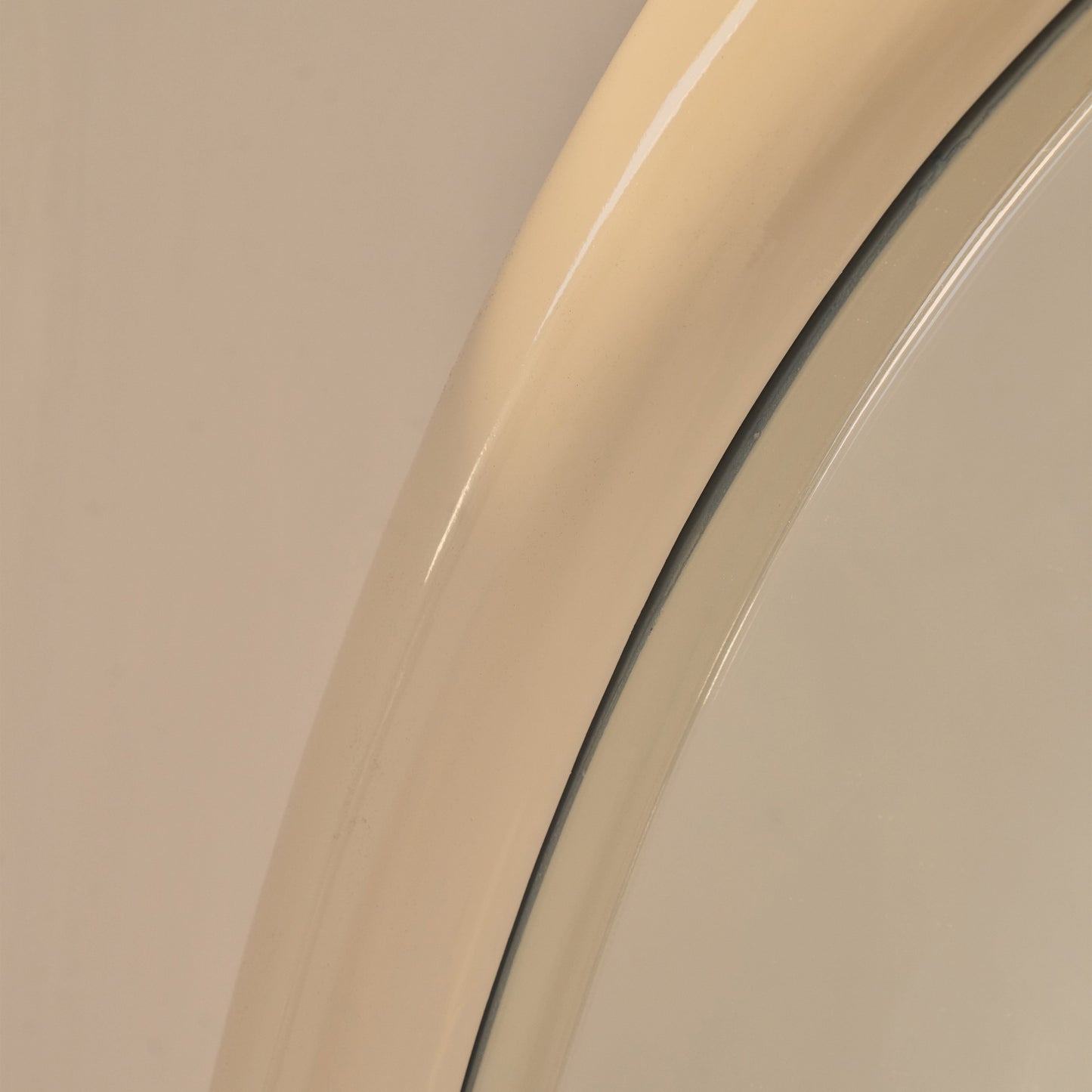 Obsidienne - Miroir extra grand plein pied arqué ivoire brillant 200cm x 120cm