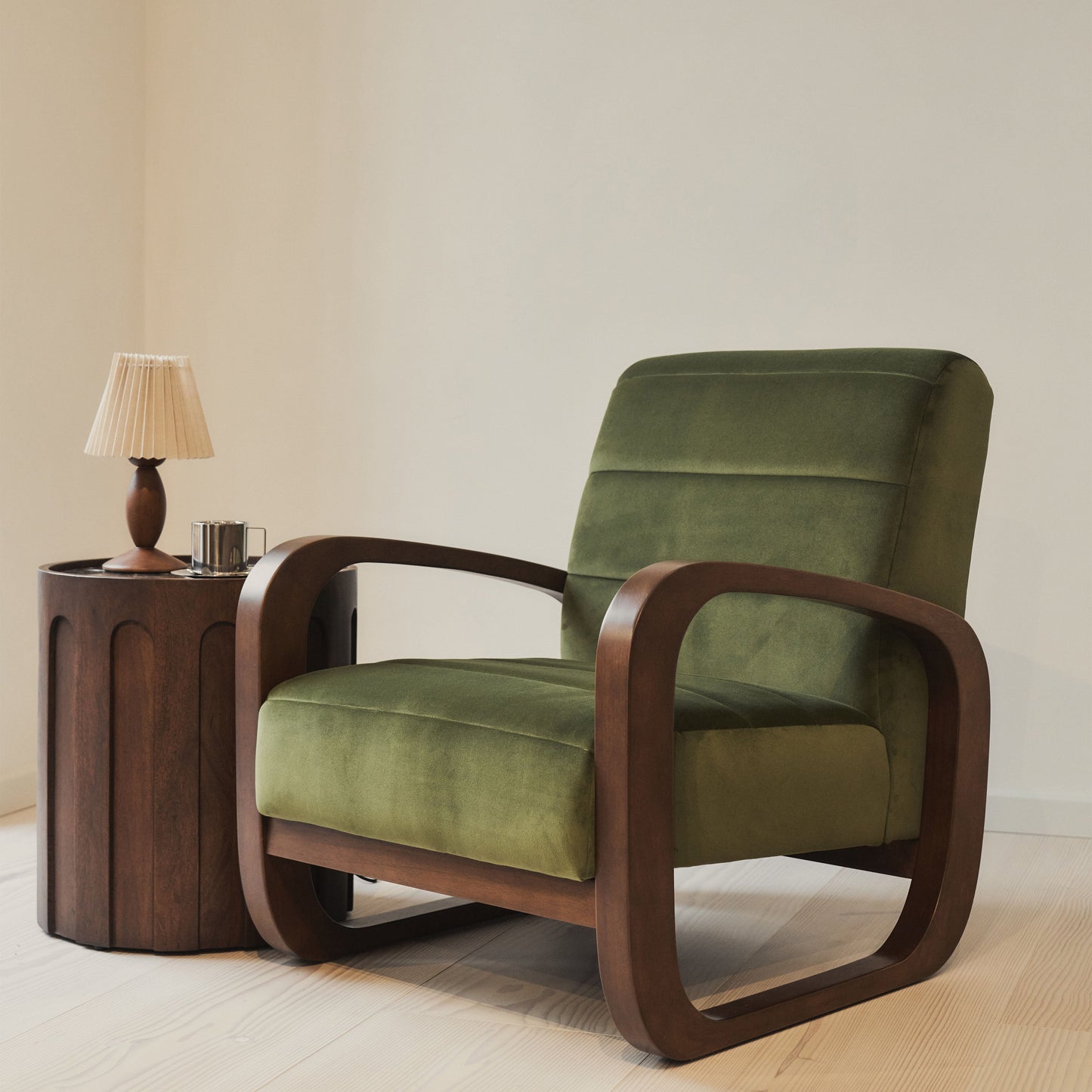 Dalton - Fauteuil d'Appoint en Velours Olive et Bois Foncé