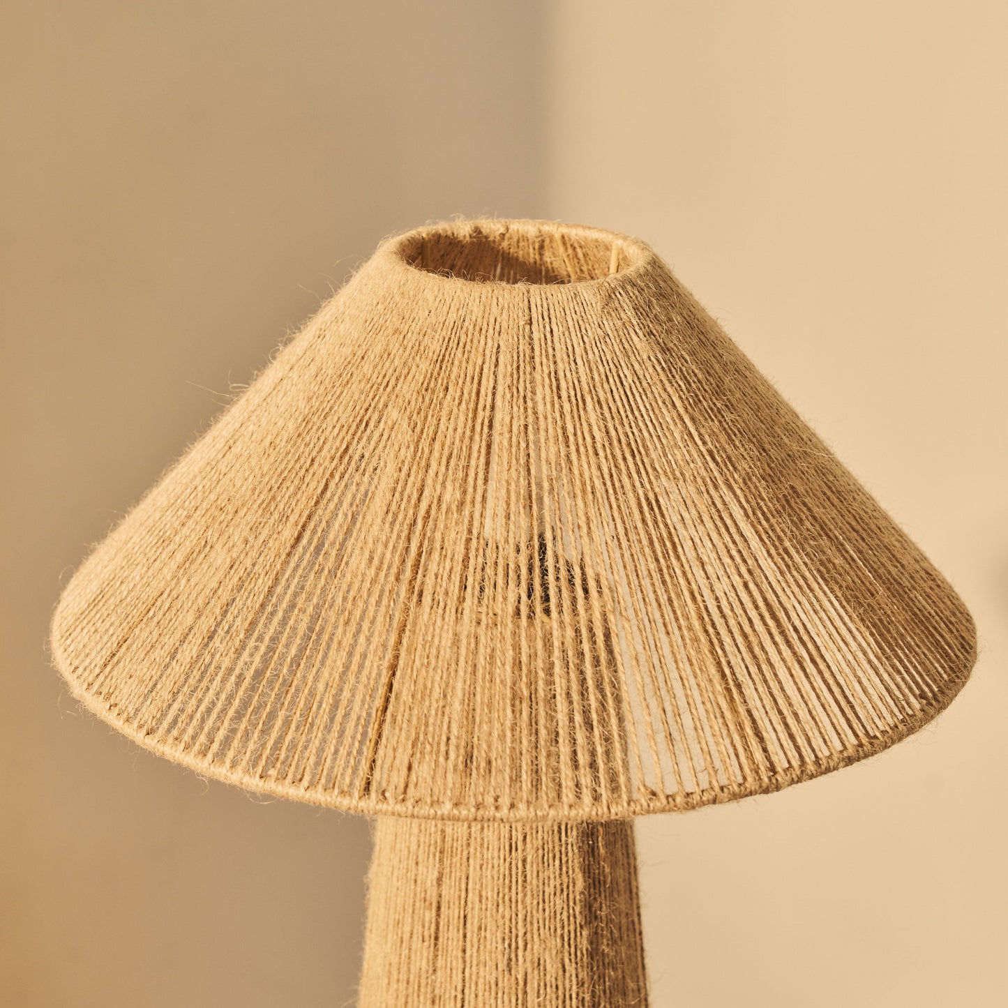 Erba - Lampe de Table Large avec Abat-jour en Corde de Jute Coolie