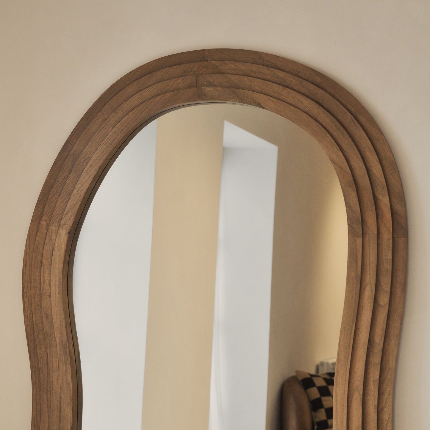Luciana - Miroir Extra Large Bois Chaud Irregular Pleine Longueur 200cm x 115cm