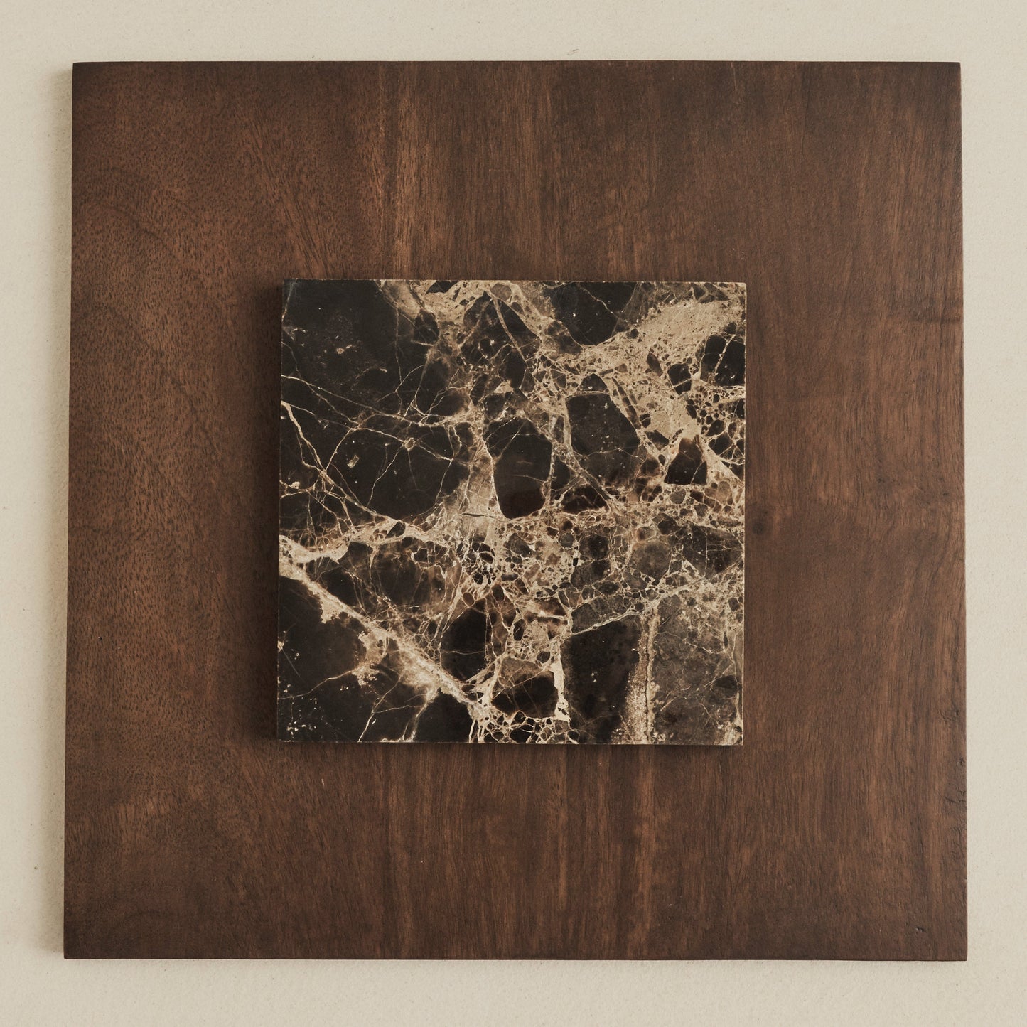 Valor - Table basse ronde premium en bois foncé et marbre Dark Emperador