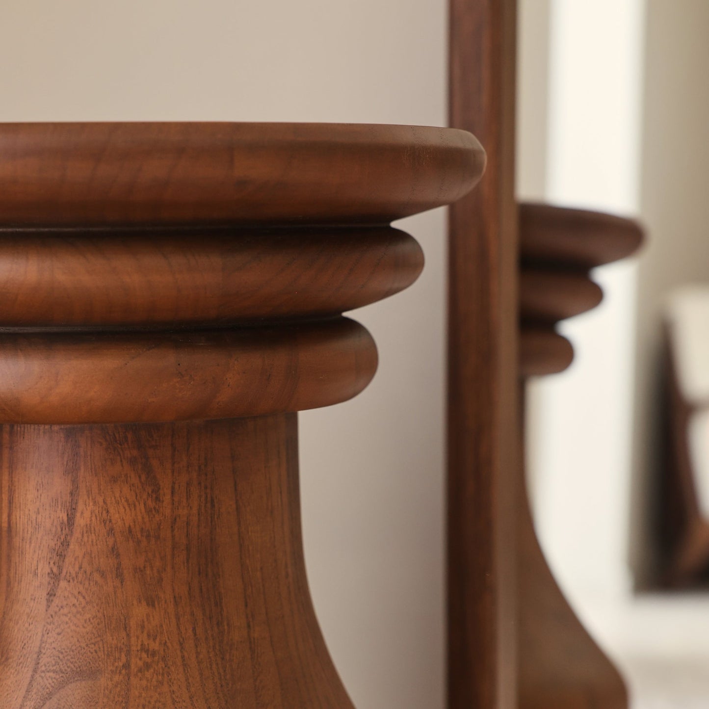 Oribi - Table d'appoint rétro en bois foncé