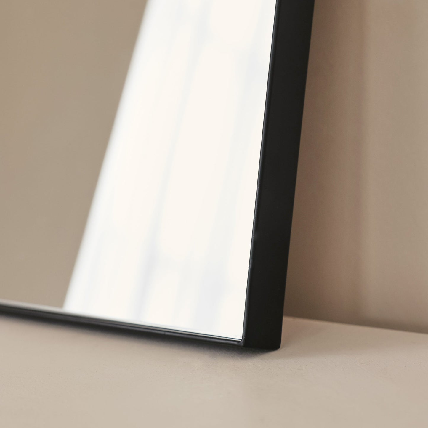 Theo - Miroir mural rectangulaire en métal noir 40 cm x 30 cm