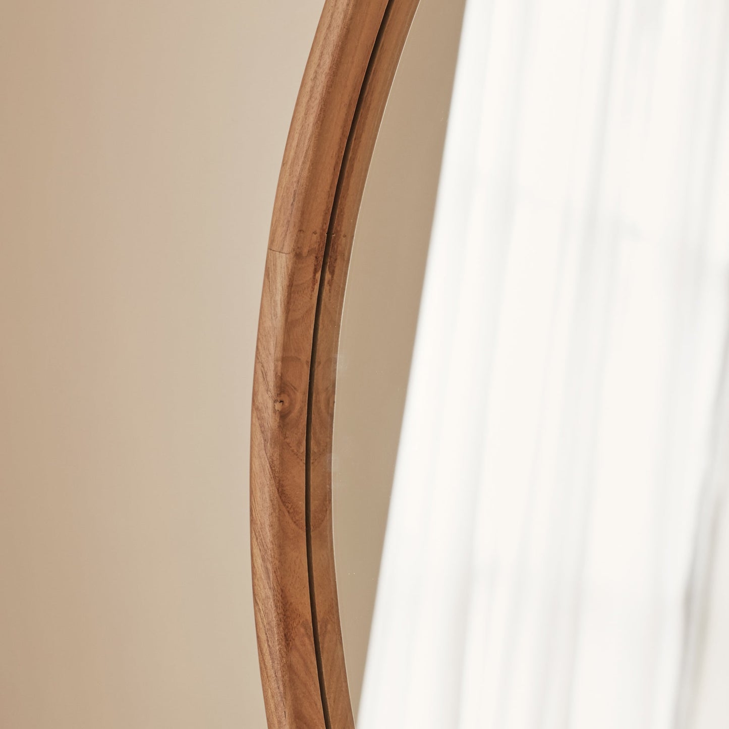 Arden - Grand miroir mural rond en bois clair 90cm x 90cm