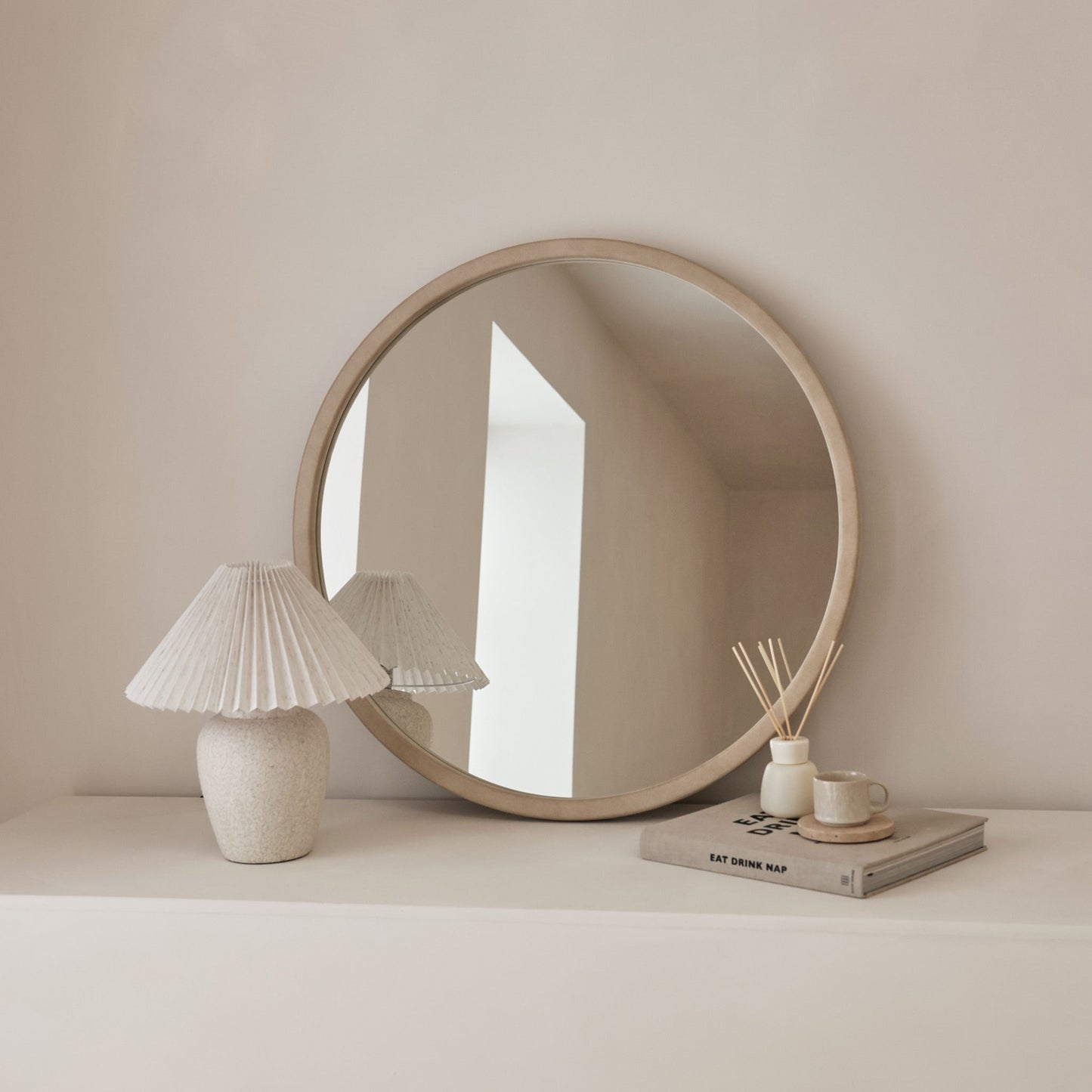 Arden - Miroir mural rond en bois et béton 70 cm x 70 cm