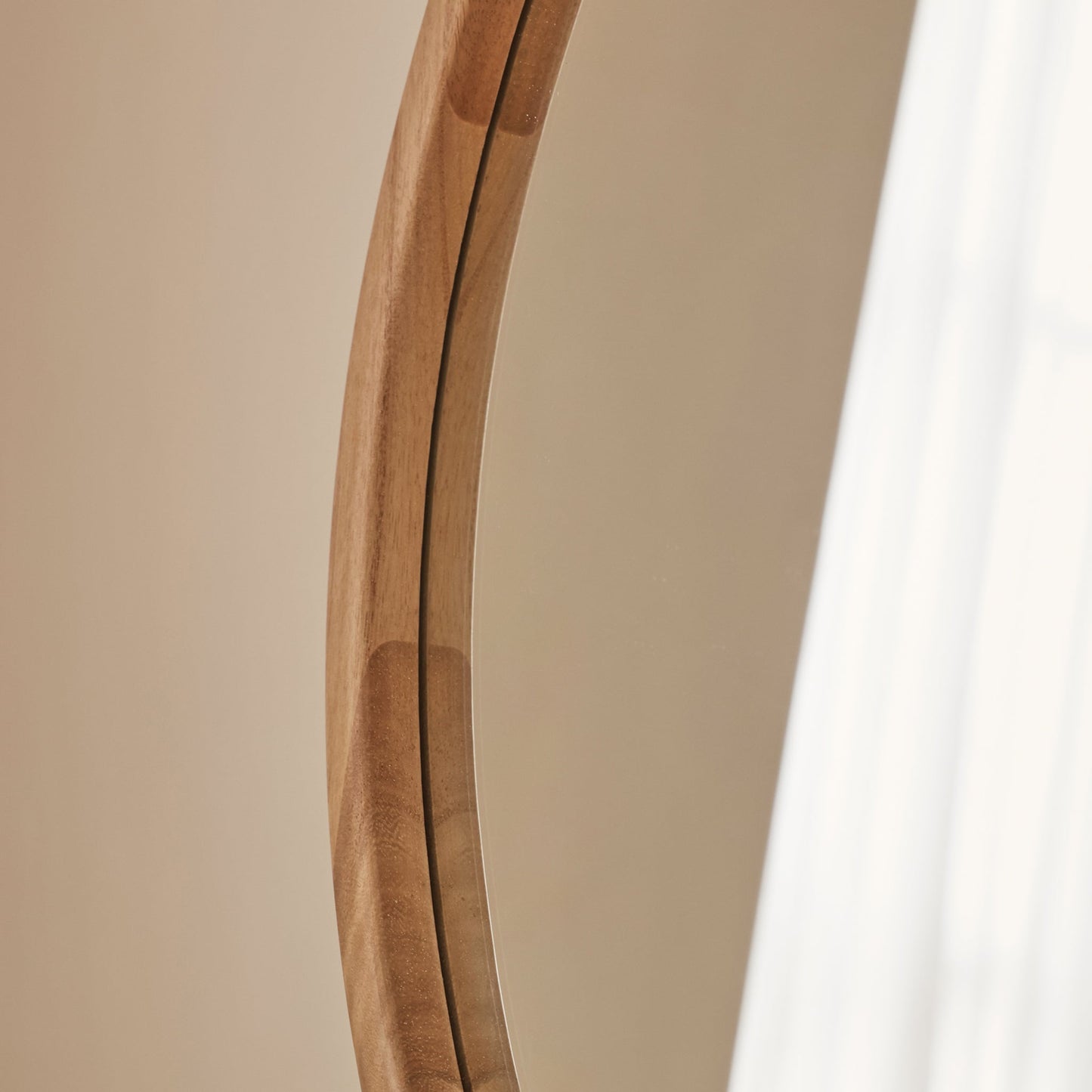 Arden - Miroir Mural Rond en Bois Clair 70cm x 70cm