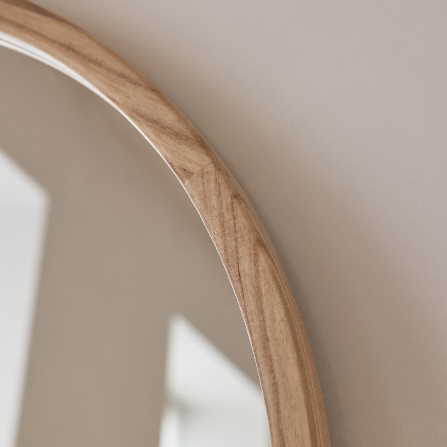 Arden - Miroir Mural Rond en Bois Clair 70cm x 70cm
