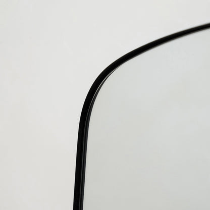 Bowness - Miroir Mural Métallique Contemporain Arqué Noir 90cm x 75cm