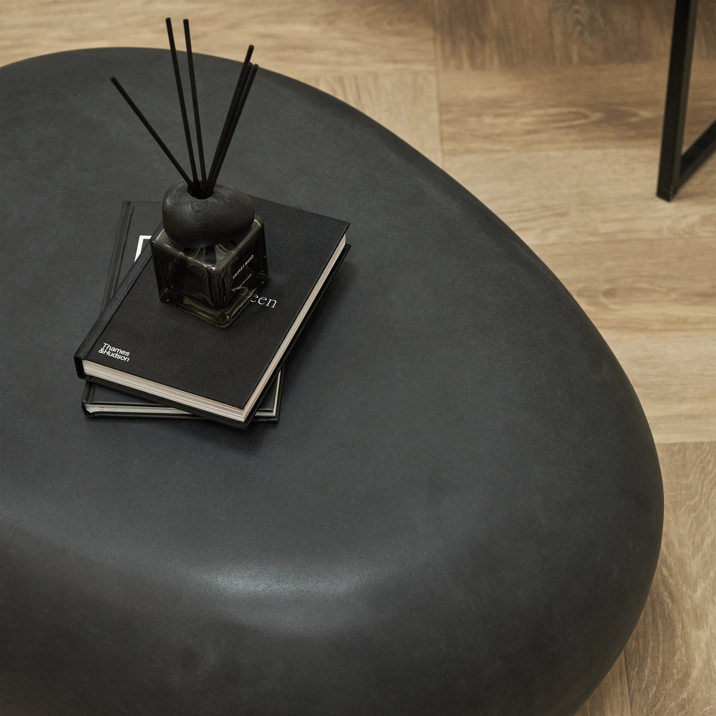 Zola - Table basse galet onyx minimaliste grande