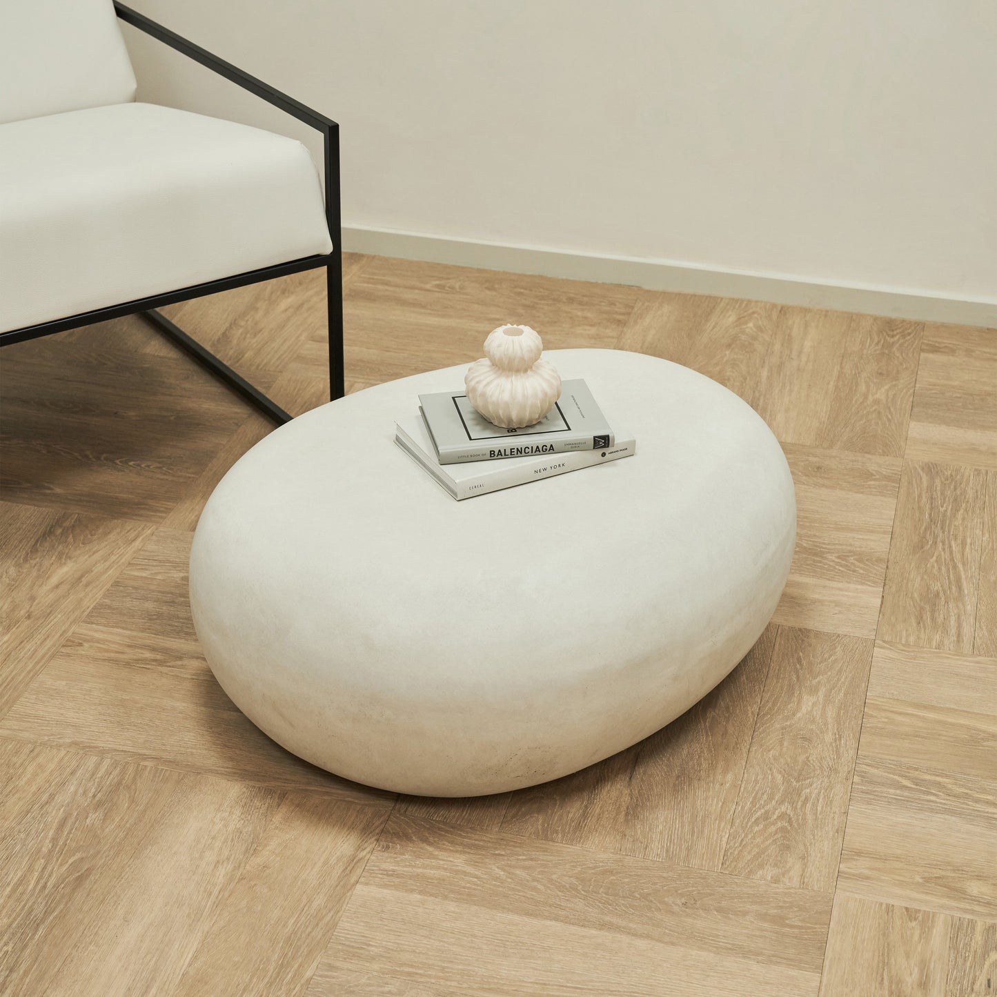 Zola - Grande table basse minimaliste galet en béton