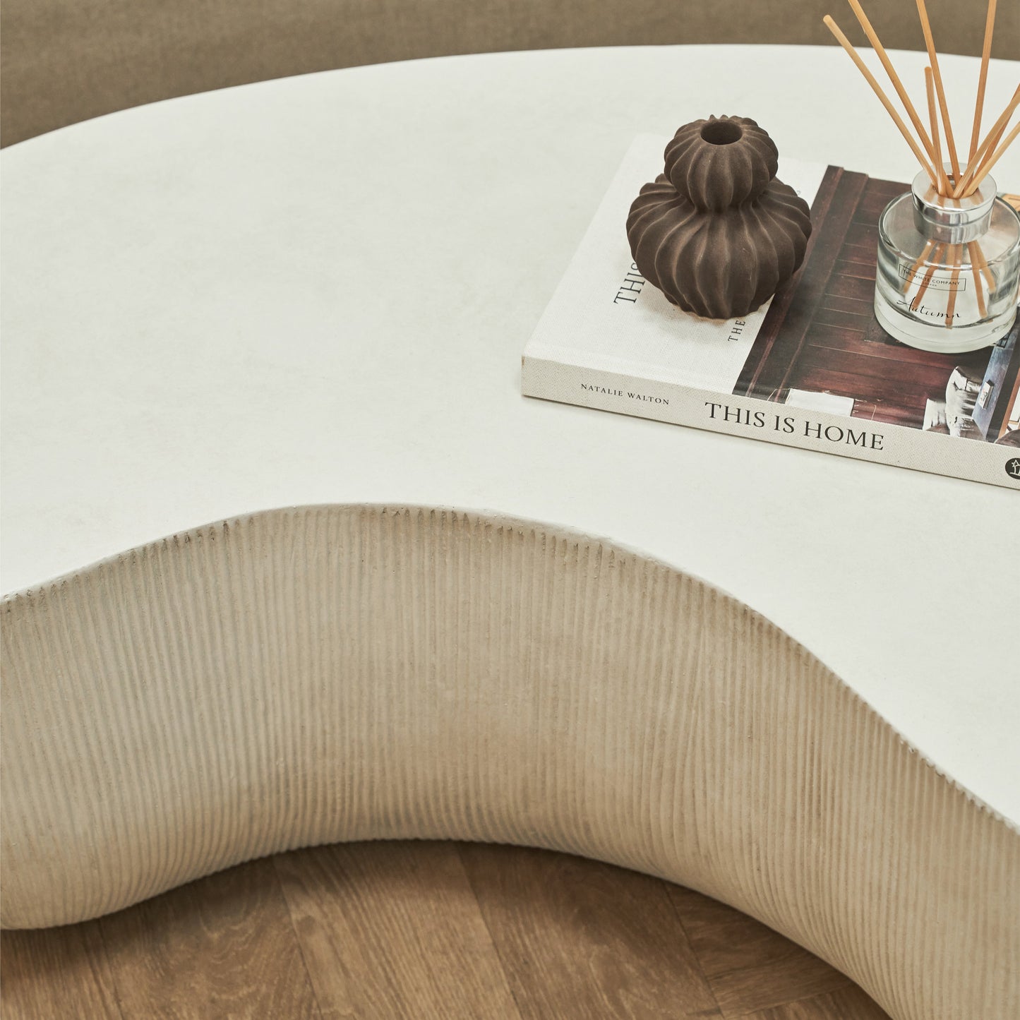 Leonardo - Grande Table Basse Minimaliste en Béton Forme