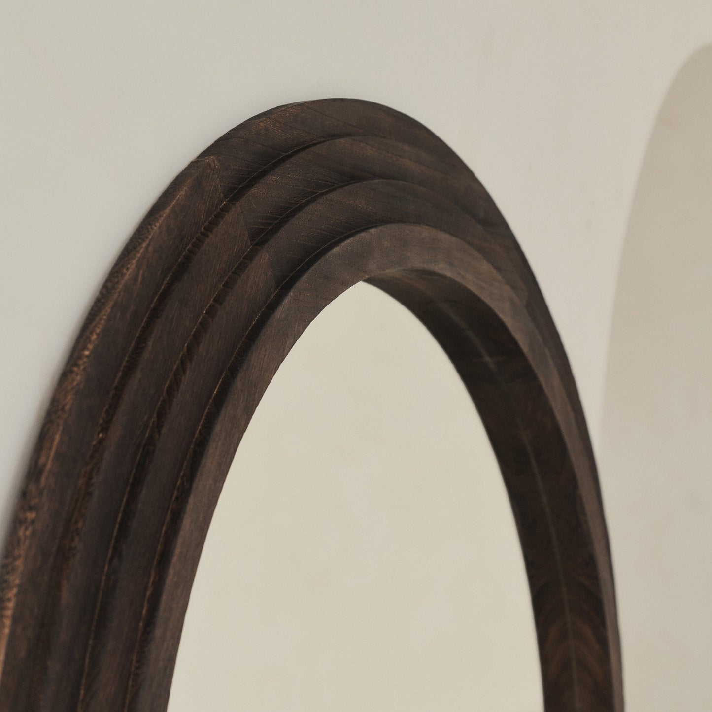 Luciana - Miroir en bois brûlé arqué pleine longueur 180cm x 110cm
