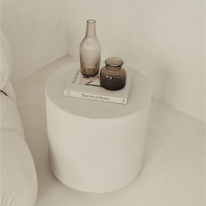 Angelo - Table d'Appoint Ronde Minimaliste en Béton