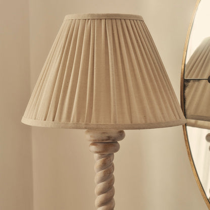 Cordelia - Lampe de table à abat-jour plissé en bois blanchi