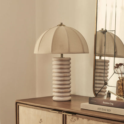 Odette - Lampe de table à abat-jour en bois blanchi en forme de dôme