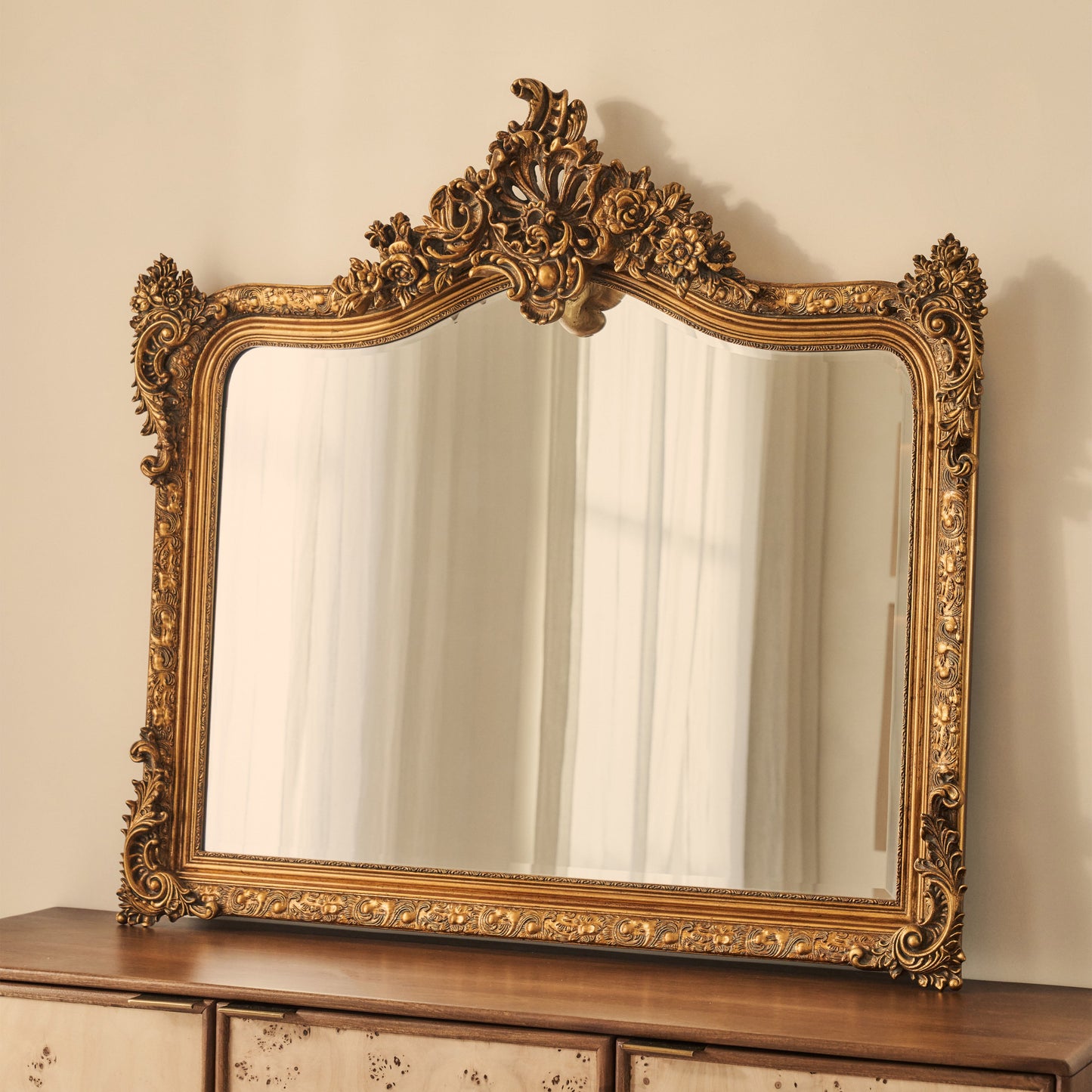 Francesca - Miroir Mural Orné Arqué Doré 109cm x 100cm