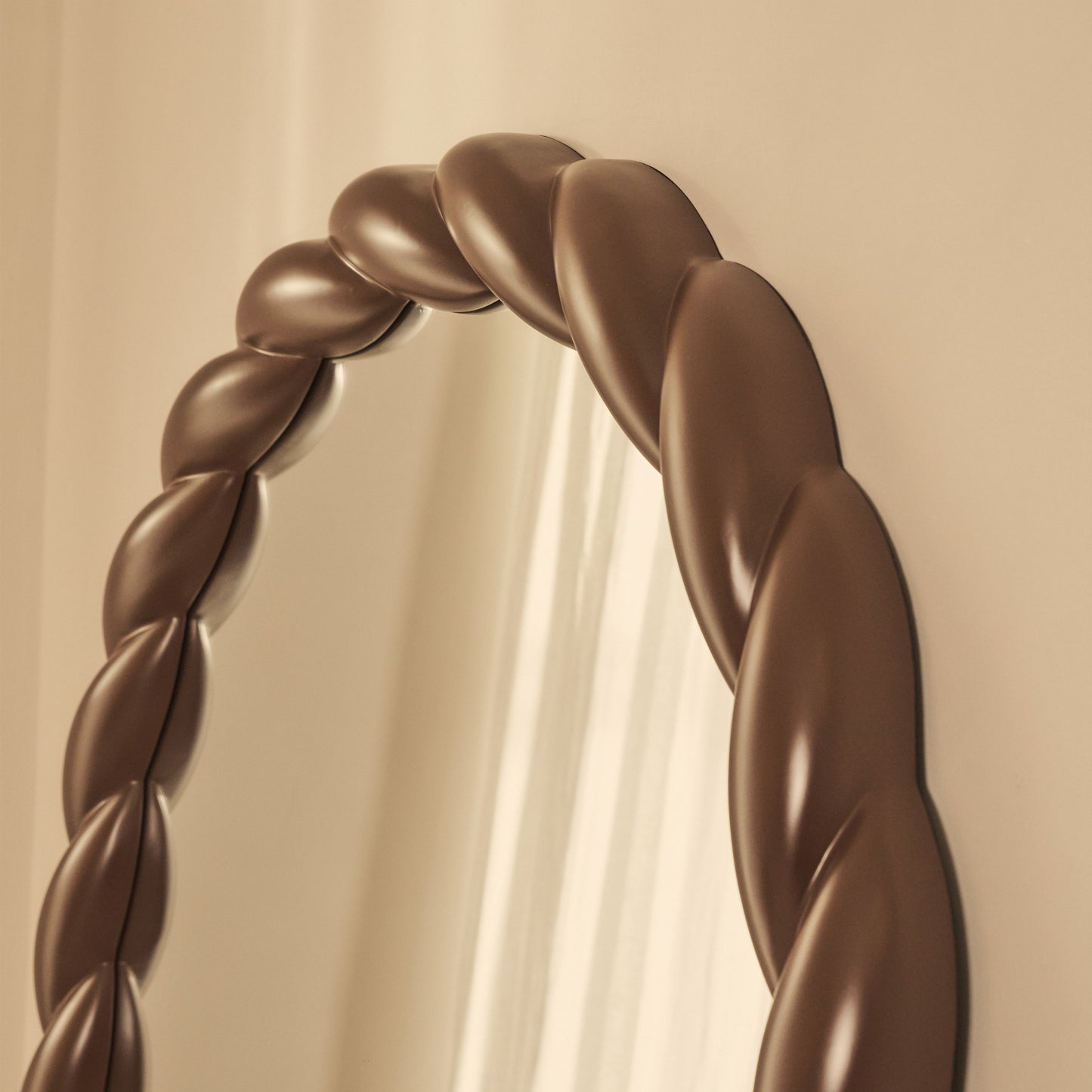 Ophelia - Miroir Extra Large Arqué Torsadé en Corde Finition Chocolat Brillant 180cm x 105cm
