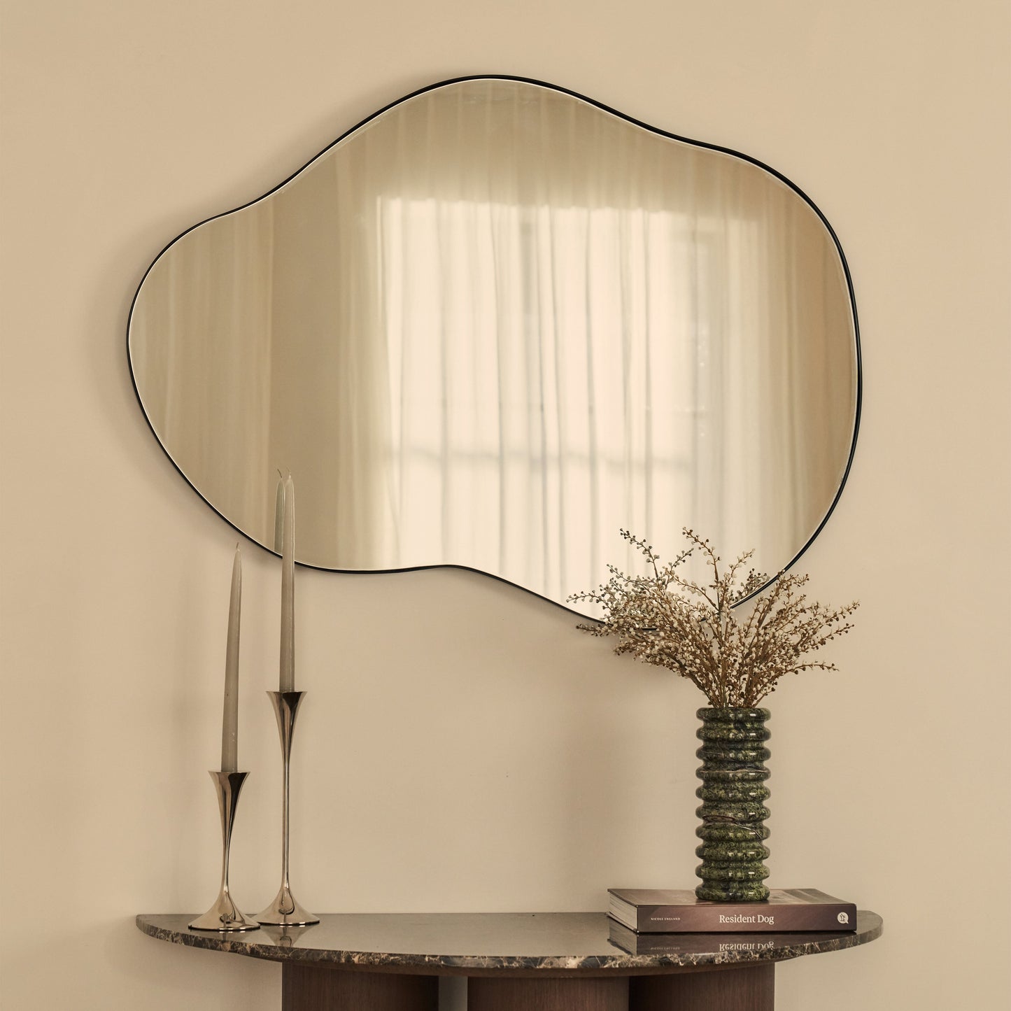 Ava - Miroir Noir en Forme d'Étang Irrégulier 100cm x 70cm
