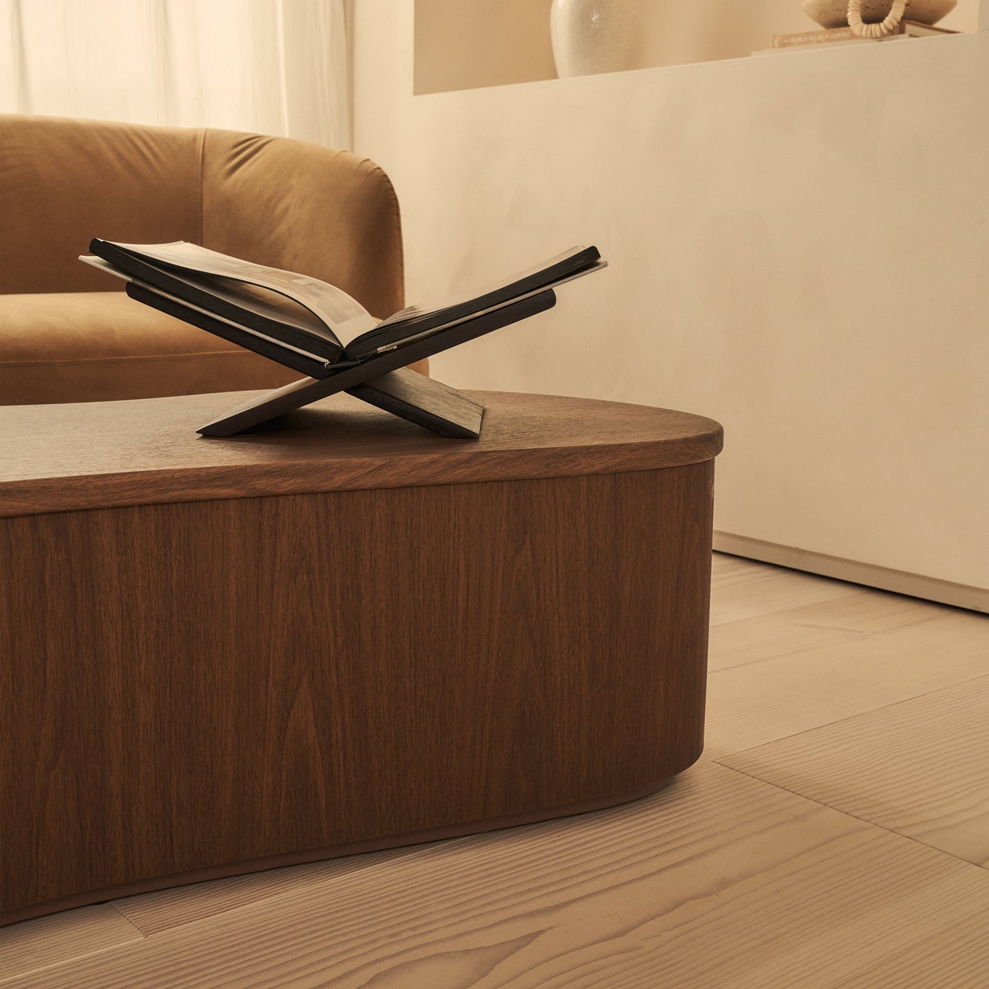 Arlo - Table basse extra large irrégulière en bois foncé