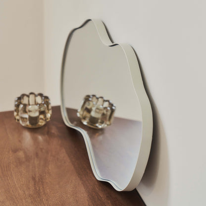 Ava - Miroir irrégulier en forme d'étang écru 50cm x 30cm