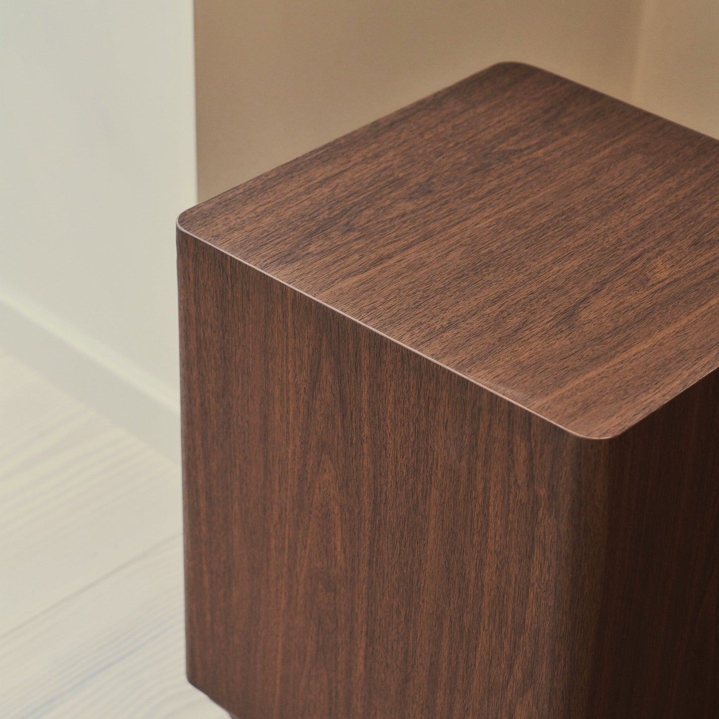 Luciana - Table d'appoint rectangulaire en bois foncé