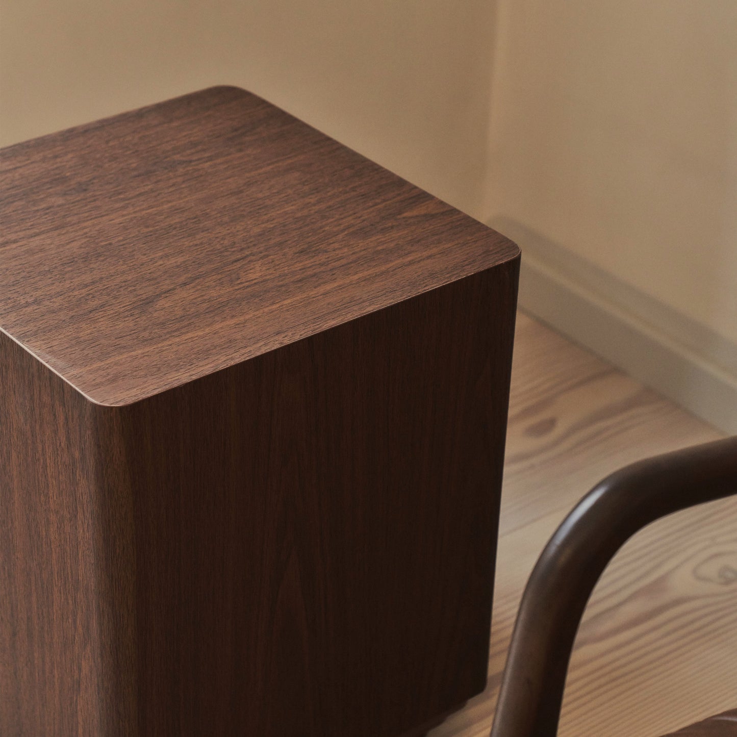 Luciana - Table d'appoint rectangulaire en bois foncé