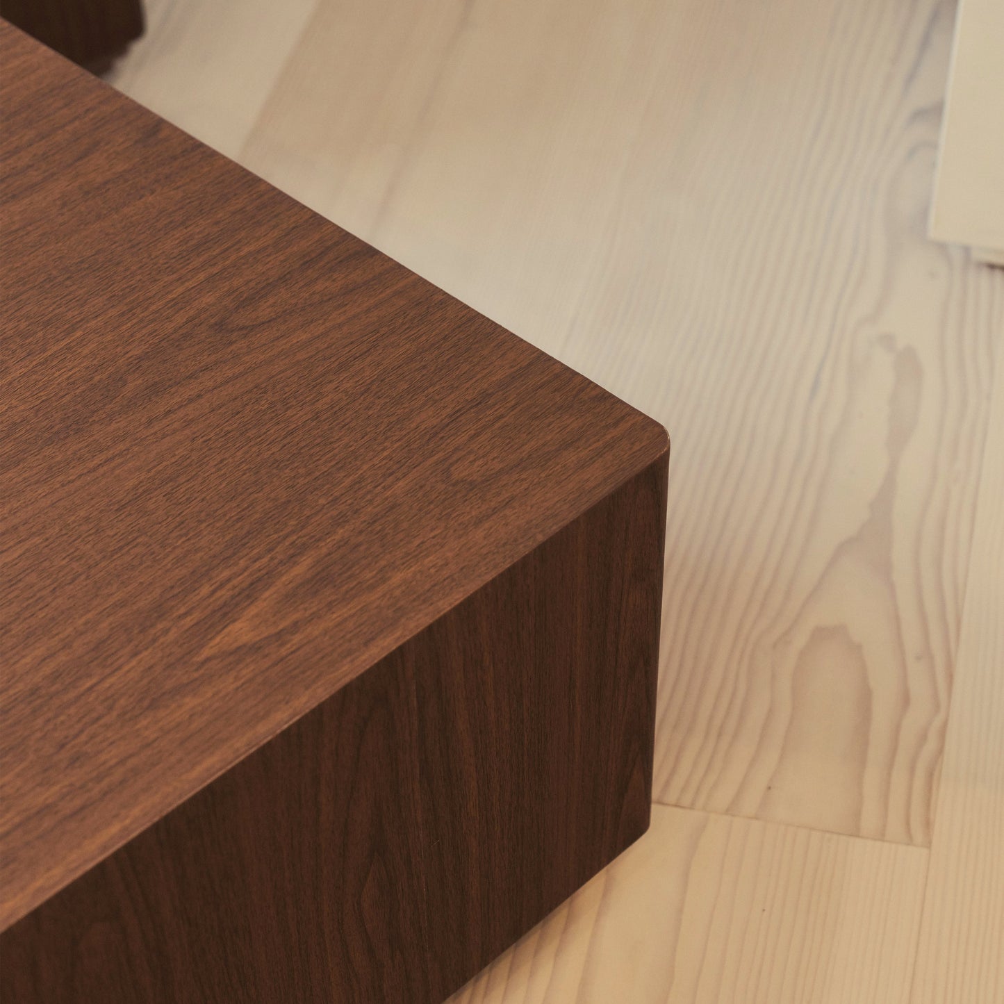 Luciana - Table basse rectangulaire en bois foncé