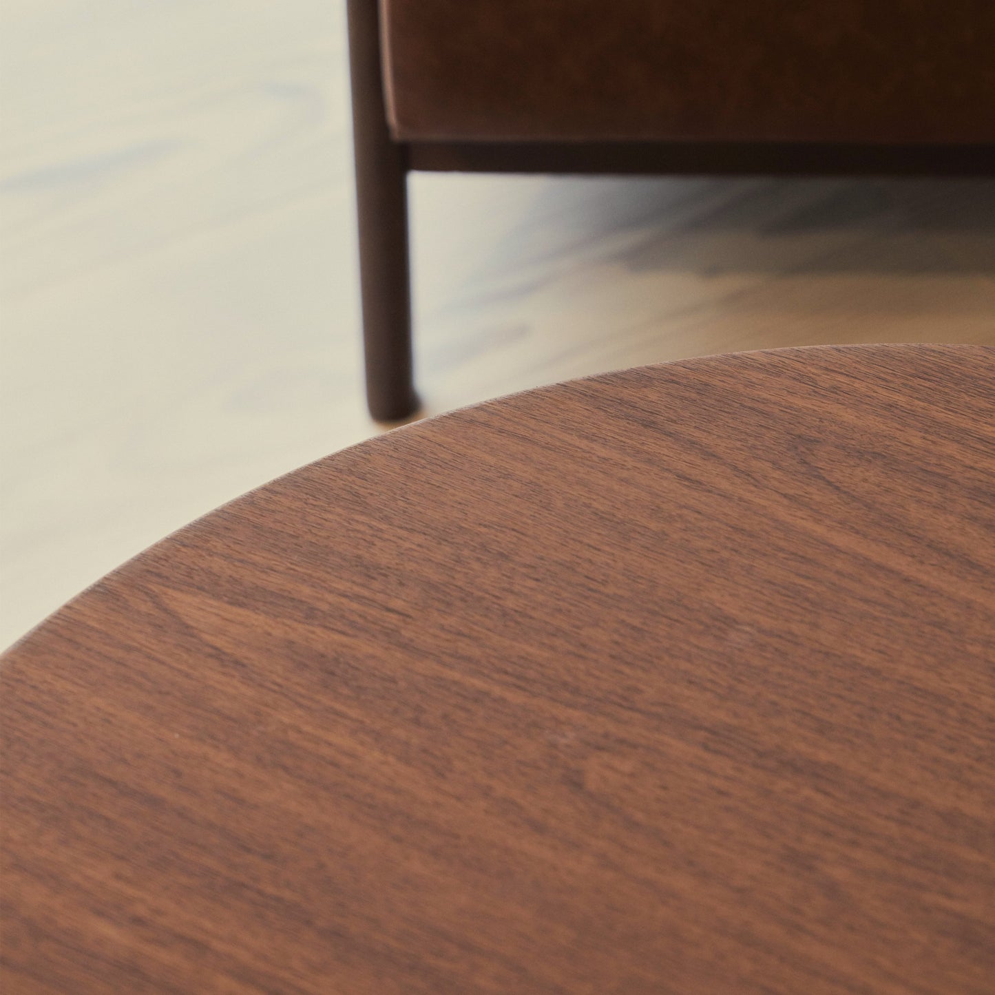 Luciana - Table basse ronde en bois foncé