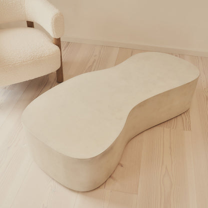 Arlo - Table basse extra large irrégulière en béton