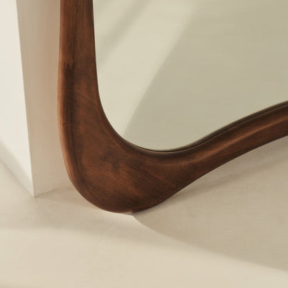 Arcurva - Miroir irrégulier extra grand pleine longueur en bois foncé 190cm x 120cm