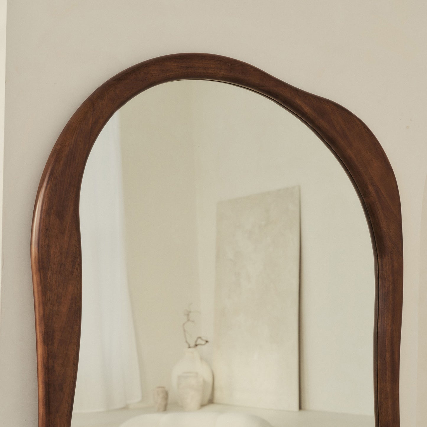 Arcurva - Miroir irrégulier extra grand pleine longueur en bois foncé 190cm x 120cm