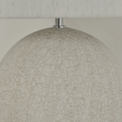 Corsica - Grande lampe de table avec abat-jour en céramique effet pierre drum