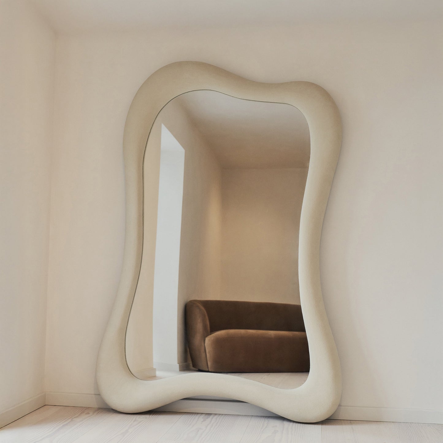 Wabi-Sabi - Miroir irrégulier en béton extra grand pleine longueur 190cm x 130cm