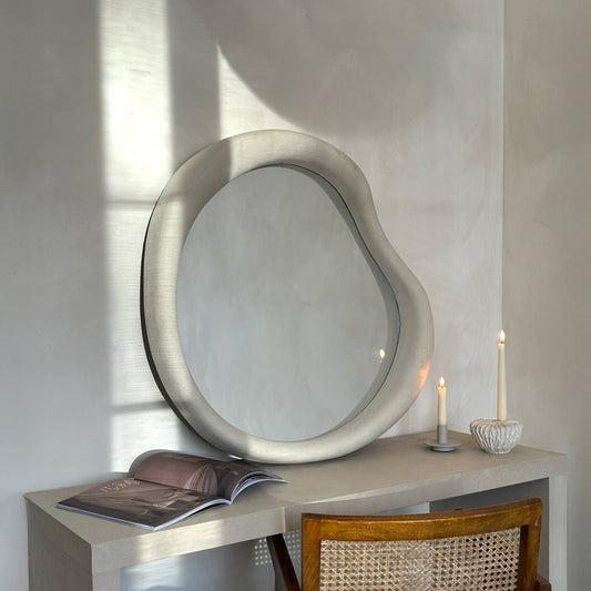 Wabi-Sabi - Miroir mural irrégulier en béton 80cm x 72cm