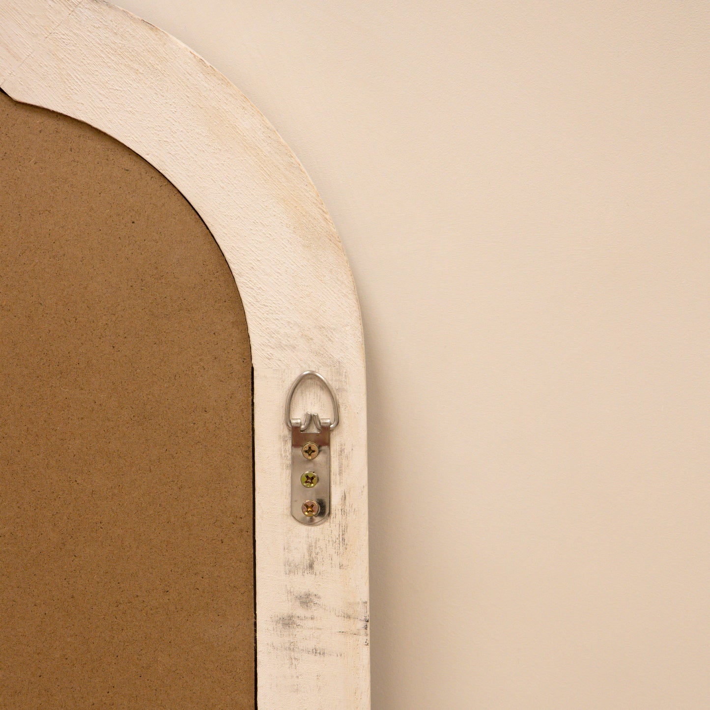 Elena - Miroir de Cheminée Arqué en Bois Blanchi 100cm x 75cm