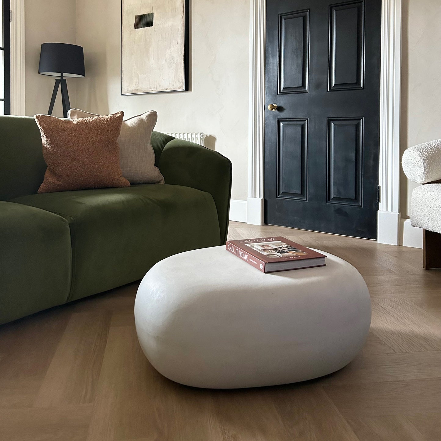 Zola - Grande table basse minimaliste galet en béton