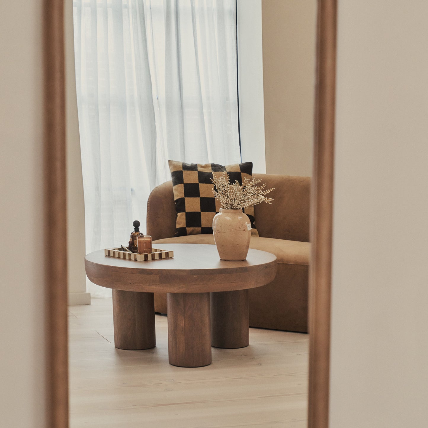 Amora - Miroir en bois chaud grand format plein pied arche 172cm x 60cm